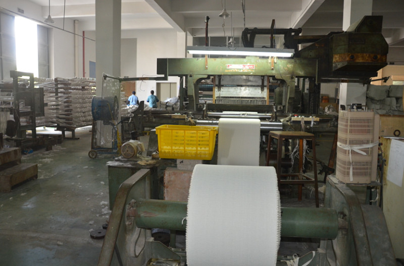 Ningbo Xinyan Friction Materials Co., Ltd. línea de producción del fabricante